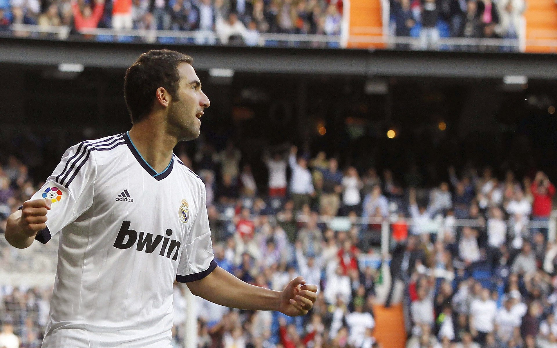 星空体育下载-东亚杯中国女足夺冠 球迷激情四射,中国女足东亚杯首胜